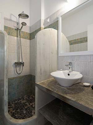 The bathroom of the studio 1